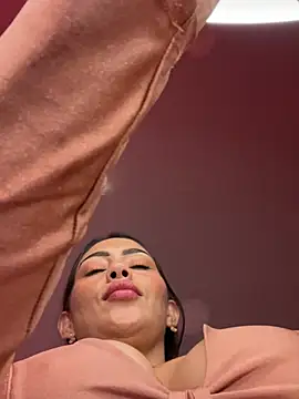 samanta_94 Adlı Modelin Canlı XXX Sohbeti