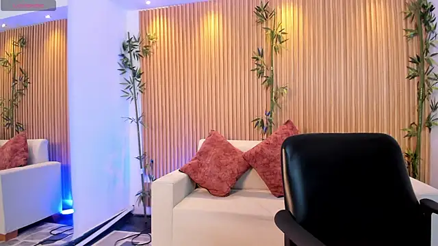 XXX chat uživo modela milavixenn