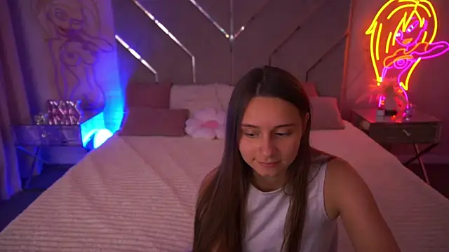 TinyNatalie's Live XXX Chat