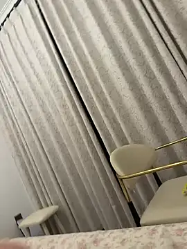 XXX chat uživo modela liu-bao