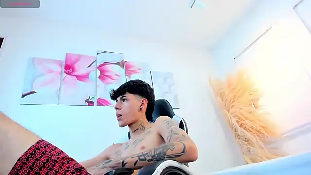 Živý XXX chat Tommy_valverde