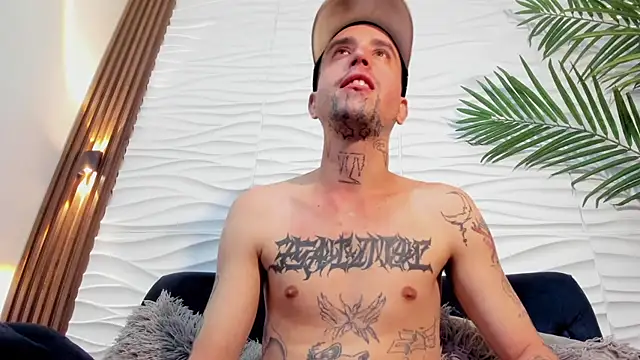 Show modela kingofnight7 na web-kameri
