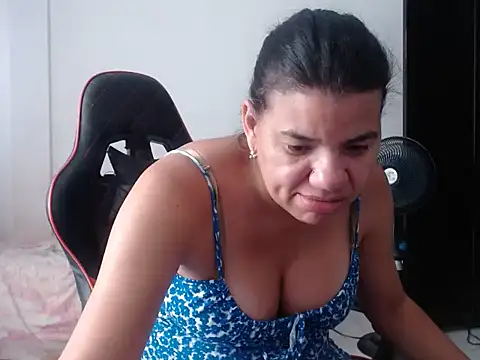 Adriana_0312 Chat XXX in diretta