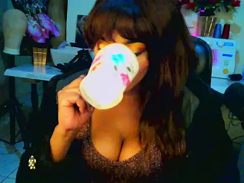 Anaconda2350 Live XXX-Chat
