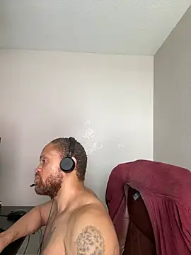 Fathero1time Adlı Modelin Canlı XXX Sohbeti