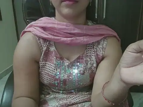 Adaa7's Live XXX Chat