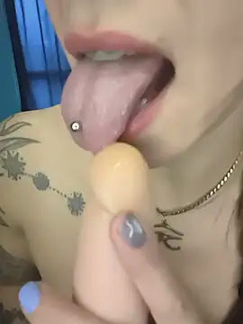 Flaaviaa18 élő XXX-chatje