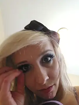AmethystFoxx Chat XXX in diretta