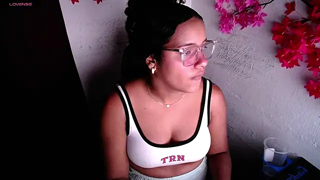 chleo_rosse's Live XXX Chat
