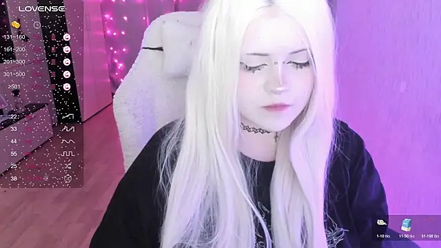 SelenaCute live XXX chat