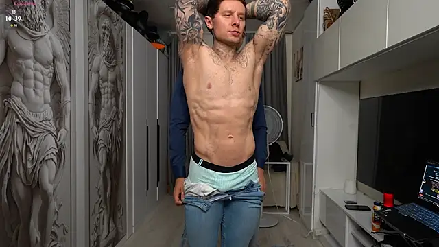 NickHOWLEN Adlı Modelin Canlı XXX Sohbeti