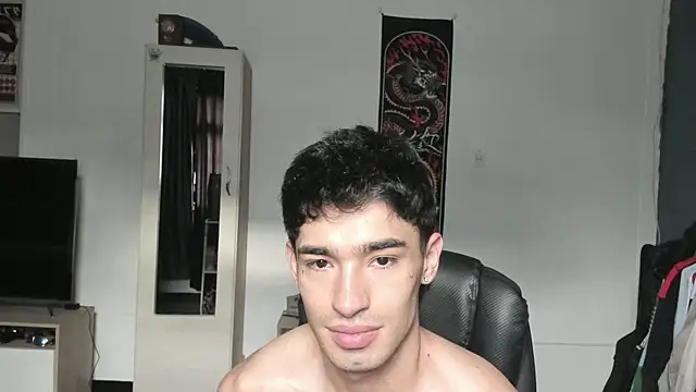 XXX chat uživo modela Damon__333