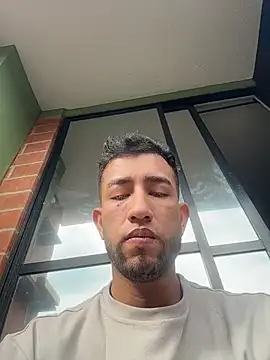 XXX chat uživo modela liam_bronw