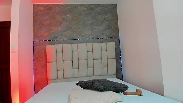 lily_rose1's Live XXX Chat