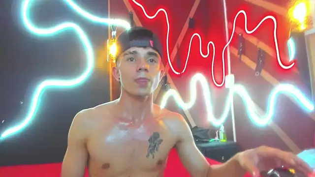 Chat XXX en directo de MaximumSteel_