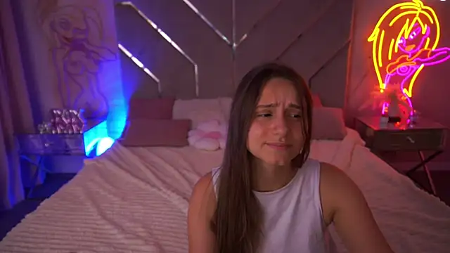 Živý XXX chat TinyNatalie