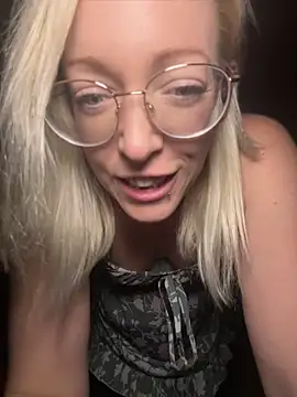 Chat +18 de Lea-Kirsch ao vivo