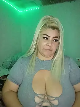 BonniAdams: απευθείας συνομιλία ΧΧΧ