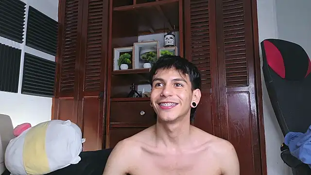Austin_falcon Chat XXX in diretta
