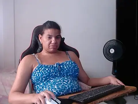 Adriana_0312's Live XXX Chat