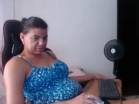 Adriana_0312 Adlı Modelin Canlı XXX Sohbeti