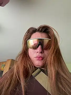 UrHellBri-L's Live XXX Chat