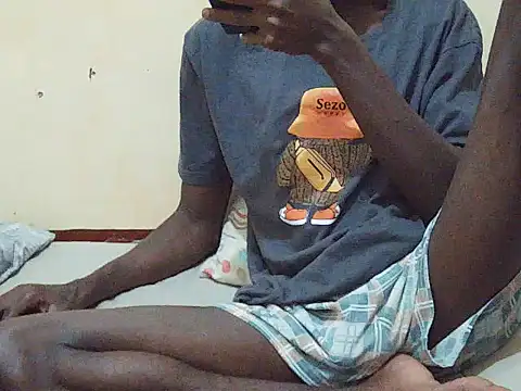 StudentTenInch live XXX chat