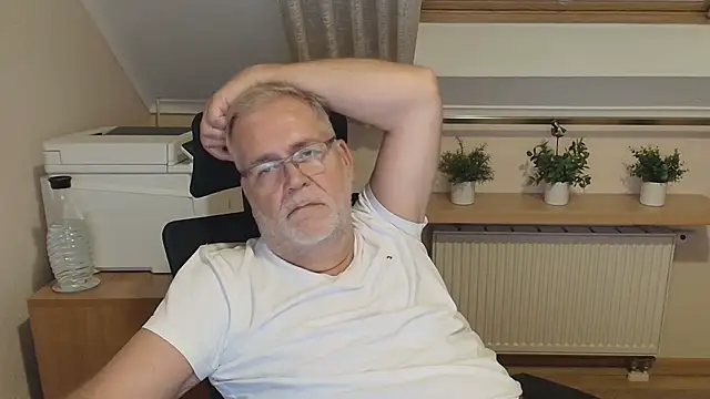 subbear1968 Live XXX Chat