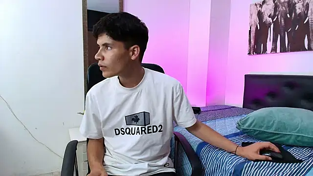 Jacob5_ Live XXX-Chat