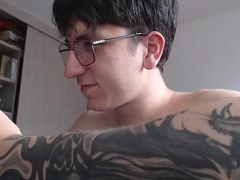 IfindSlav3 Live XXX Chat
