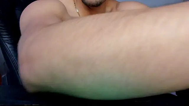 Tommy_Bred Live XXX Chat