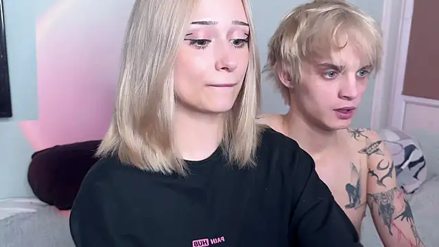 XXX chat uživo modela mia_side