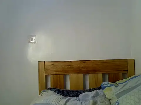 Holyshan Chat XXX live