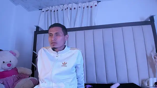 Chatroom XXX en direct de axcel_anny