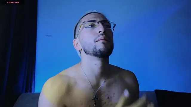 Živý XXX chat AresMassimoX