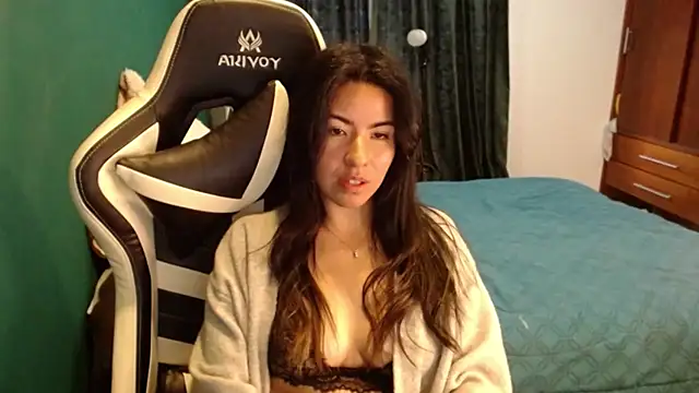 XXX chat uživo modela alice_middlee
