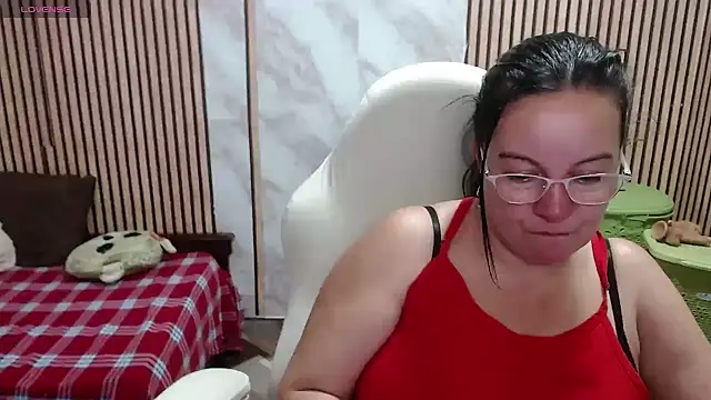 צ'אט XXX בשידור חי של Sonialorens_