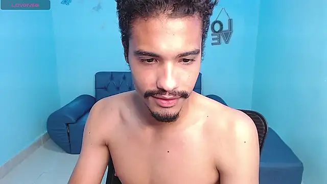 wolf_vip_'s Live XXX Chat