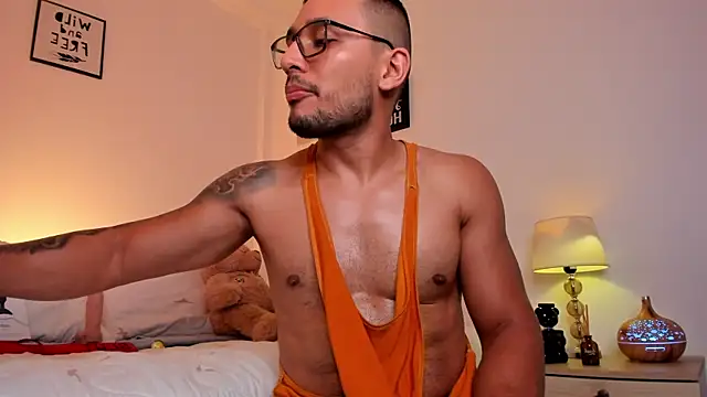 dvg2402's Live XXX Chat
