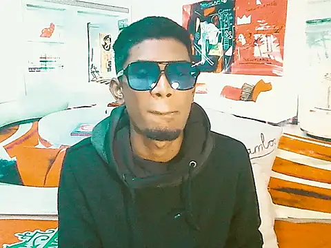 IndianThuggin's Live XXX Chat