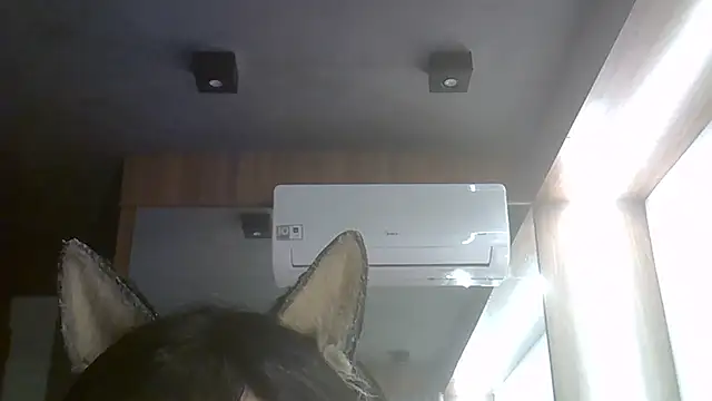 Chat +18 de SkinnyKitten ao vivo