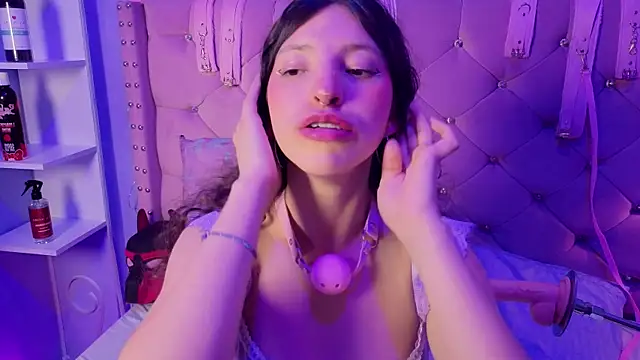 Namii__ Chat XXX in diretta