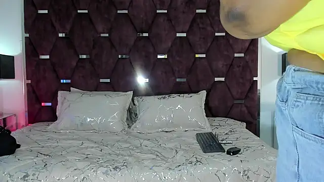 NaomiAsha Obrolan Langsung XXX