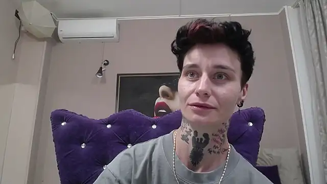 XXX chat uživo modela KennyXSX