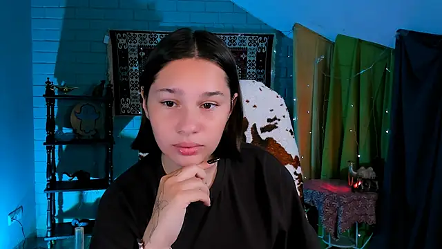 Chatroom XXX en direct de KimClarks_