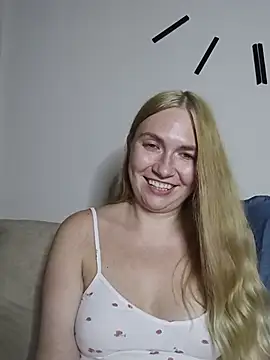 XXX chat uživo modela KisaVixen