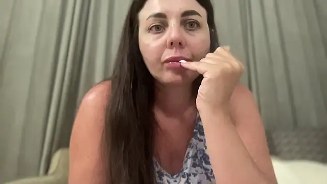 XXX chat uživo modela Darsy_Rox