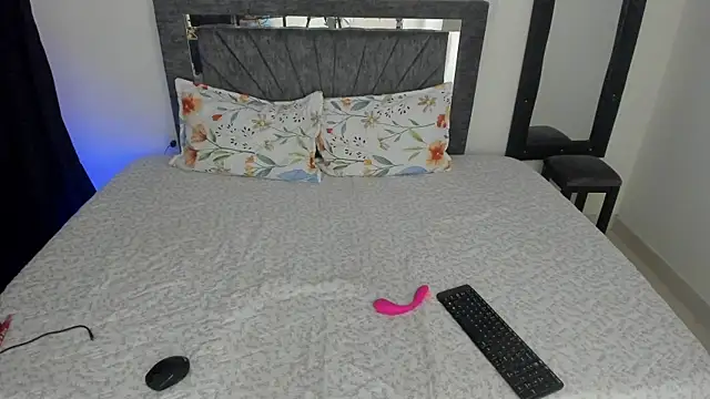 XXX chat uživo modela nancy_19