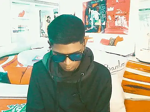 IndianThuggin's Live XXX Chat