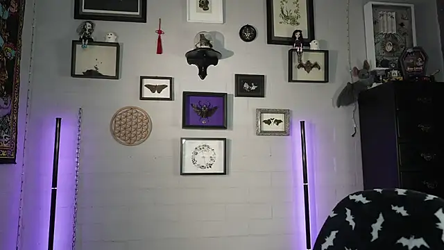 insania_9999_'s Live XXX Chat